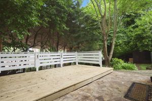 Photo 25- click for photo gallery